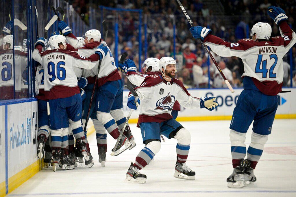 APTOPIX Stanley Cup Avalanche Lightning Hockey